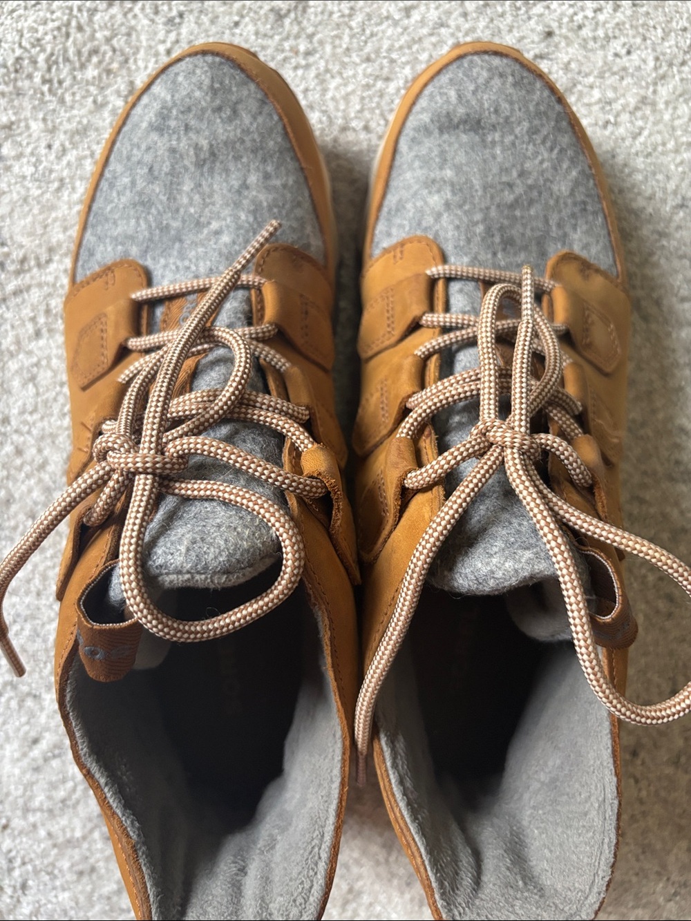 Sorel Kinetic Caribou Women's Tan and Gray Winter Lace-Up Boots, Sz 10 - Picture 10 of 11